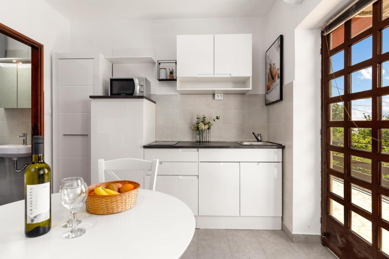 Apartments Vilma أوباتيا المظهر الخارجي الصورة